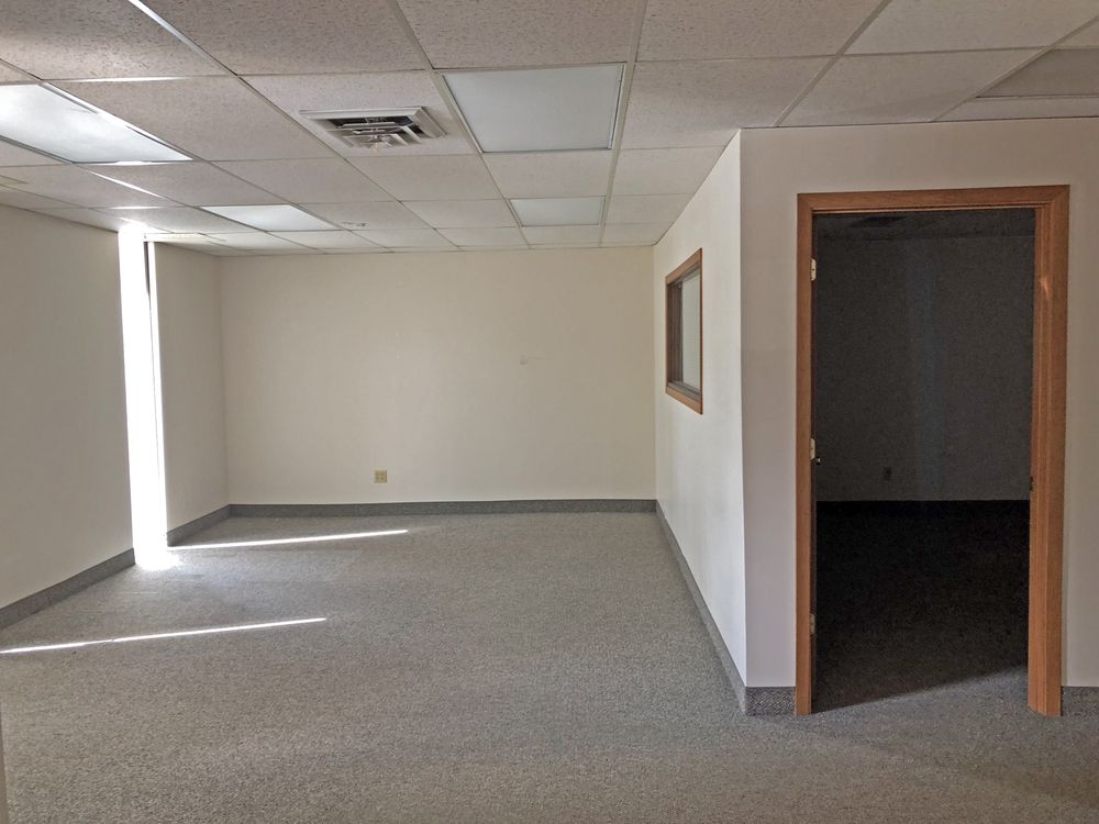 2000 W Pioneer Pkwy, Peoria, IL 61615